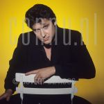 Shakin Stevens (Date Unknown) at studio in Amsterdam.

[keywords]Posed, Half Length, Eyecontact, Chair[/keywords]